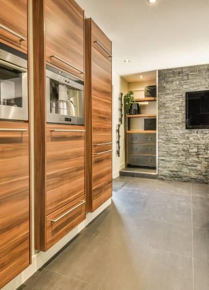 kitchen-with-contemporary-furniture-and-appliances-2023-11-27-04-55-26-utc